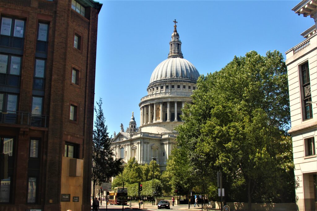 St Paul's Cathedral has to be on our Ultimate London Buckt List