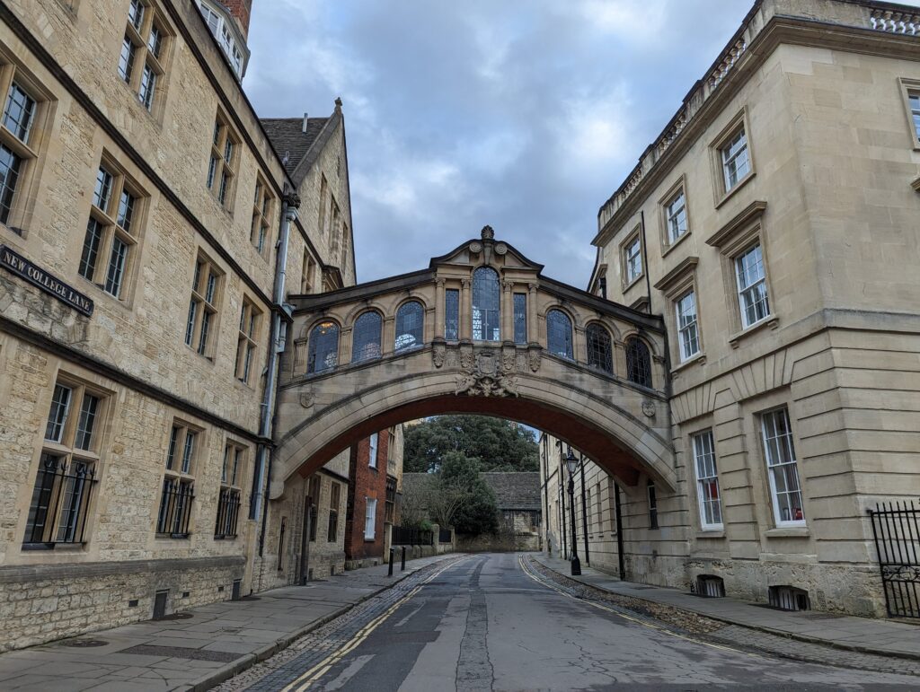 An iconic destination in Oxford and one of the free things to do. Bridge of Sighs