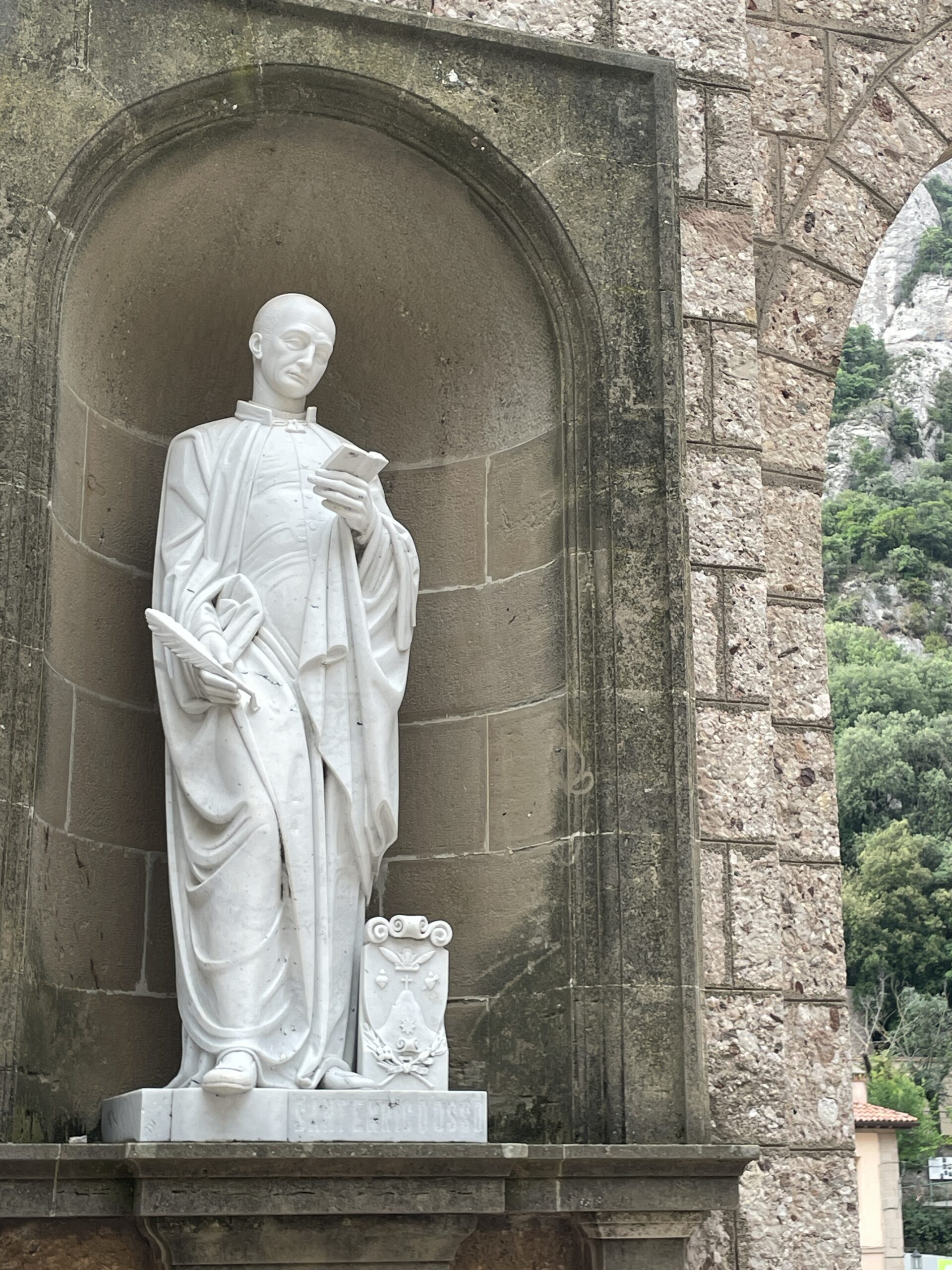 Easy Day Trip to Montserrat from Barcelona by Train - Bev & Shams ...